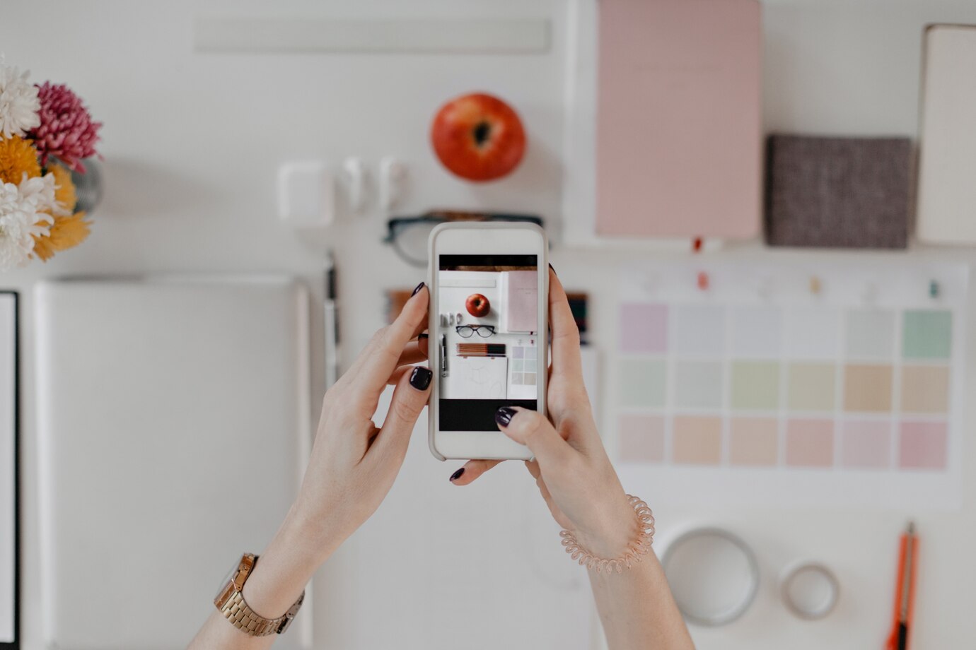 Instagram Guides for Product Guides: Informative Content for Users
